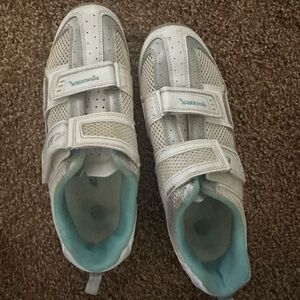 Louis Garneau women’s cycling shoes with SPD clips